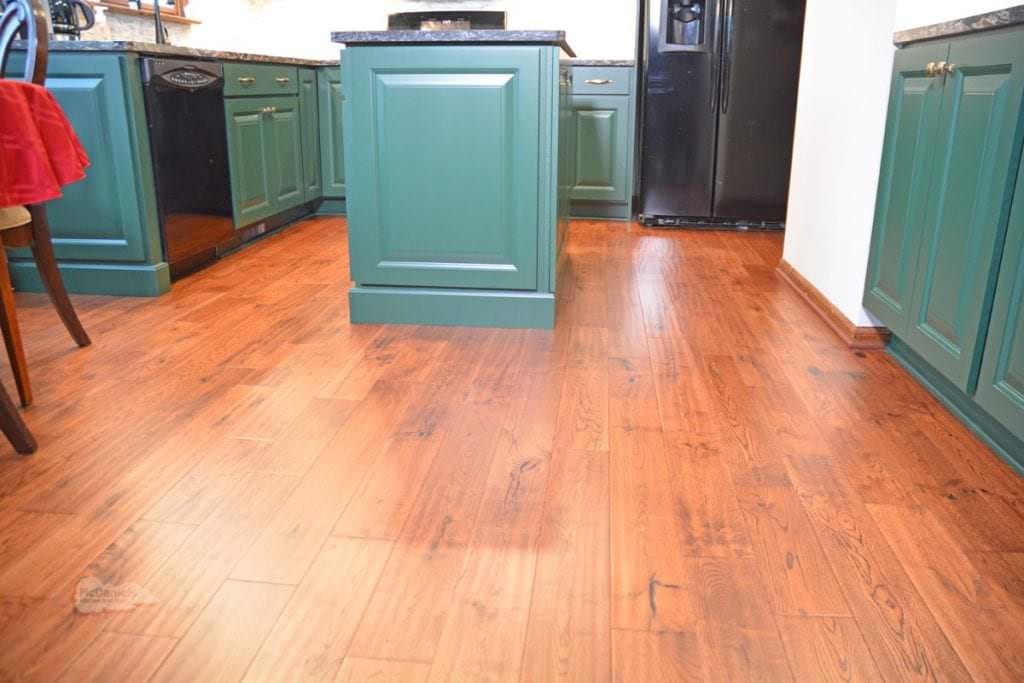 kitchen design with hardwood floor