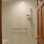 shower with built in shower bench